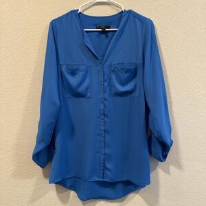 Oversized silky button-up long shirt with pockets Size S
